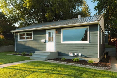 /international/us/1106-omaha-street-belle-fourche-sd-110102491743/