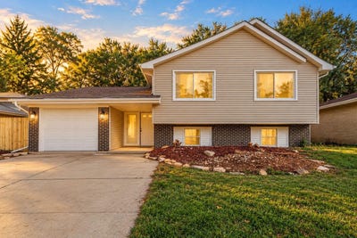 /international/us/1710-w-53rd-avenue-merrillville-in-110120590449/