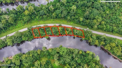 /international/us/croomsbridge-road-lot-1-7-burgaw-nc-110103649722/