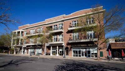/international/us/140-laurens-street-nw-aiken-sc-110105926563/
