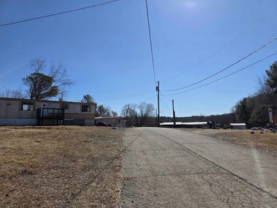/international/us/15-spruce-pine-lane-bassett-va-110105796581/