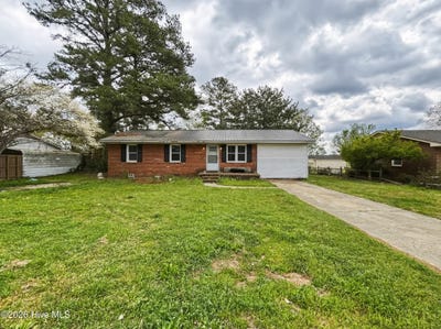 /international/us/42-n-sixth-street-clarkton-nc-110106924683/