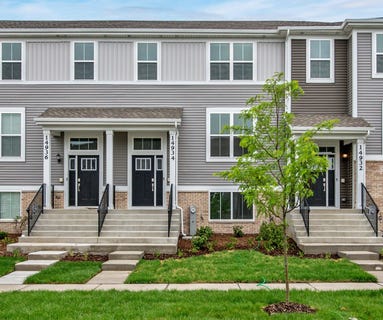 /international/us/14934-s-mccarthy-circle-plainfield-il-110108467654/