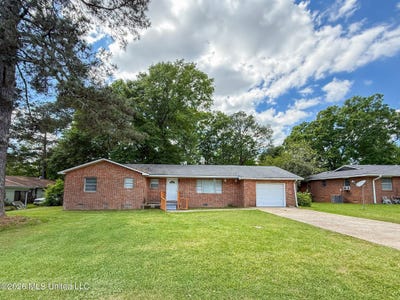 /international/us/312-butler-street-mccomb-ms-110107264829/