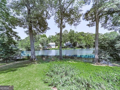 /international/us/3187-wicks-lake-drive-marietta-ga-110108612812/