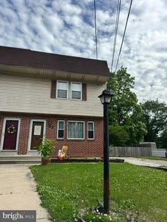 /international/us/27-south-woodland-avenue-glenolden-pa-110108478402/