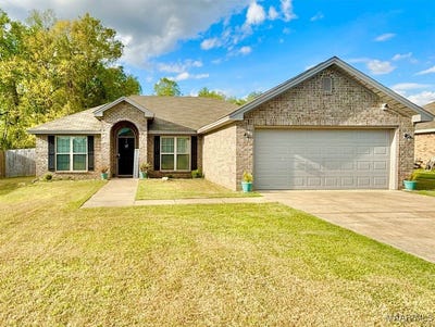 /international/us/303-silver-pointe-drive-elmore-al-110098378248/