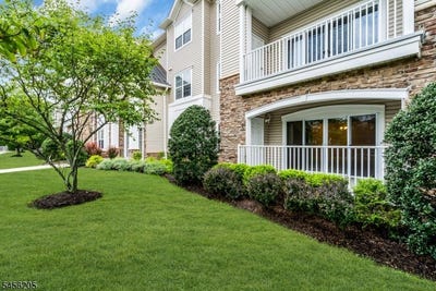 /international/us/7110-westover-way-franklin-twp-nj-110119707792/