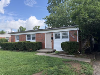 /international/us/1861-dunkirk-drive-lexington-ky-110107633477/