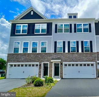 /international/us/9-sisters-farmstead-road-mount-laurel-nj-110100900193/