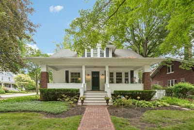 /international/us/335-e-liberty-street-barrington-il-110108720660/