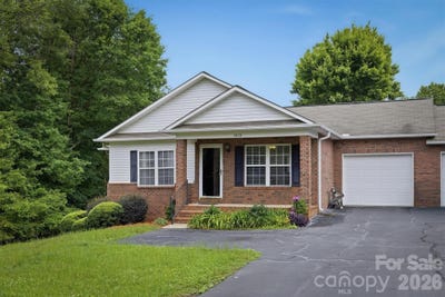 /international/us/2523-26th-avenue-ne-hickory-nc-110108383532/