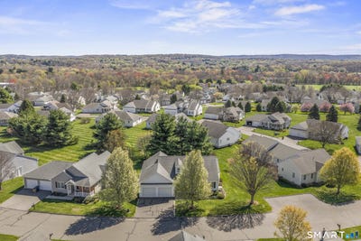 /international/us/14-oakview-place-vernon-ct-110107663867/