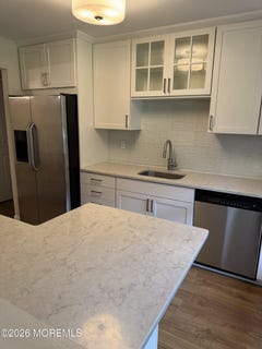 /international/us/395-brookview-court-howell-nj-110120104264/