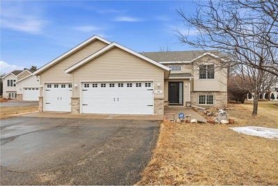 /international/us/105-iris-lane-ne-saint-joseph-mn-110106256057/