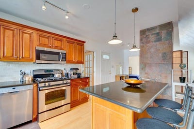 /international/us/15-grant-st-boston-ma-110100928472/