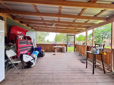 /international/us/400-s-elliott-st-thorndale-tx-110107869190/