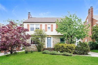 /international/us/2371-loyola-road-university-heights-oh-110107995536/