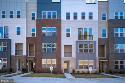 /international/us/2542-neabsco-common-place-woodbridge-va-110108394614/