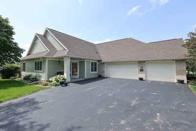 /international/us/3406-w-villa-dr-franklin-wi-110109166338/