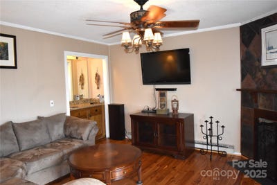 /international/us/301-pinnacle-inn-road-unit-3219-beech-mountain-nc-110098330714/