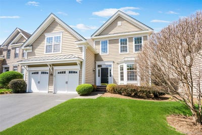/international/us/411-vassar-place-fishkill-ny-110107575842/