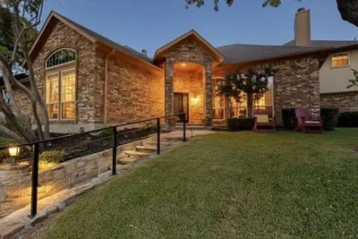 /international/us/2806-sausalito-drive-carrollton-tx-110107052168/