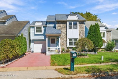 /international/us/97-winchester-drive-hightstown-nj-110120420217/