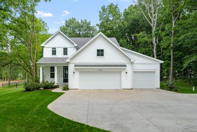 /international/us/10321-e-c-avenue-richland-mi-110104487927/