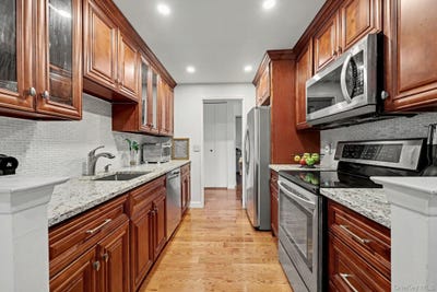 /international/us/500-high-point-drive-hartsdale-ny-110108423427/