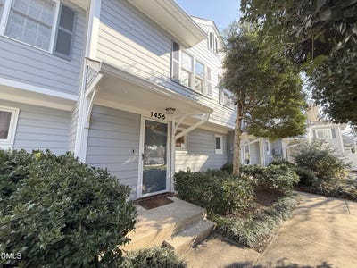 /international/us/1456-barton-place-drive-raleigh-nc-110105735243/