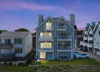 /international/us/1-saunders-avenue-old-orchard-beach-me-110100301194/