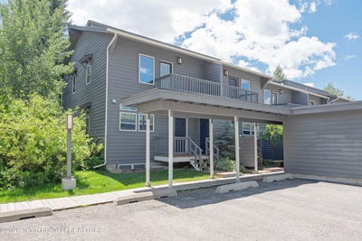 /international/us/120-rancher-street-jackson-wy-110109001630/