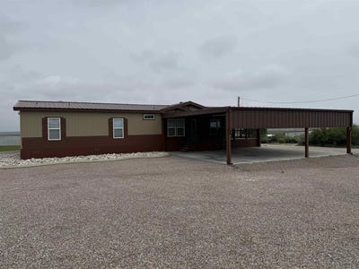 /international/us/141-round-mountain-del-rio-tx-110107874482/