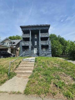 /international/us/3300-e-linwood-boulevard-kansas-city-mo-110107715748/