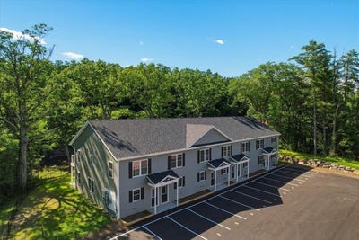 /international/us/7-river-street-milton-vt-110108570755/
