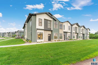 /international/us/100-n-bryggen-pl-sioux-falls-sd-110100321573/