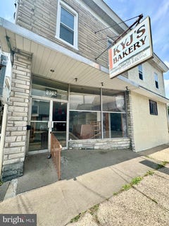 /international/us/2700-2702-w-3rd-street-chester-pa-110108827812/