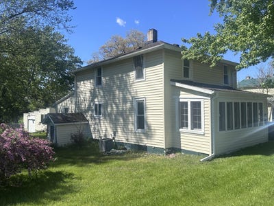 /international/us/34-oak-street-hillsdale-mi-110105734669/