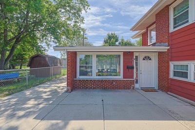 /international/us/3046-s-24th-avenue-broadview-il-110108682681/