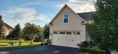 /international/us/1239-heron-court-quakertown-pa-110119709666/