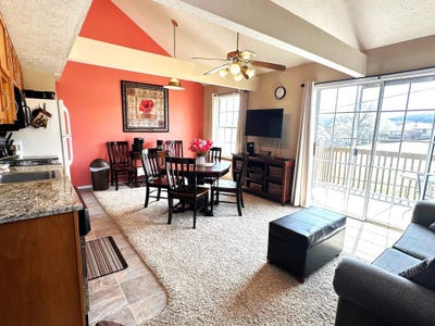 /international/us/18-fall-creek-trail-branson-mo-110095921401/