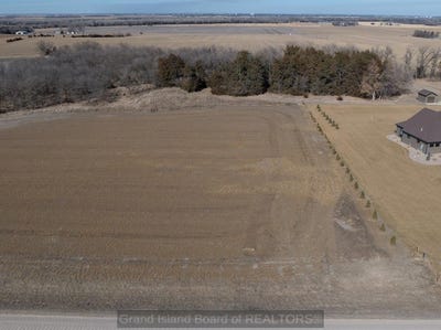 /international/us/1555-birdie-dr-marquette-ne-110105858534/