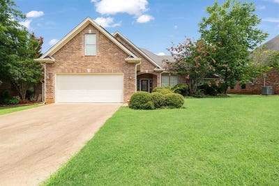/international/us/980-braydan-drive-reno-tx-110100967226/