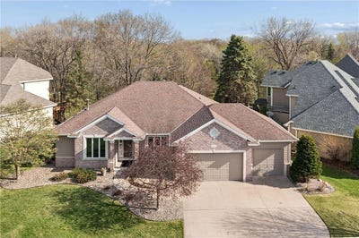 /international/us/3555-woodland-trail-eagan-mn-110107548511/