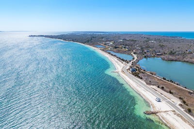 /international/us/87-oyster-pond-road-falmouth-ma-110098958256/