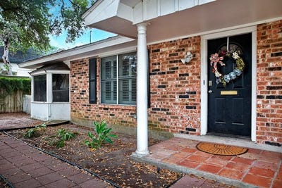 /international/us/506-e-hefferman-beeville-tx-110100047955/