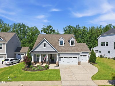 /international/us/225-rostova-way-holly-springs-nc-110108581236/