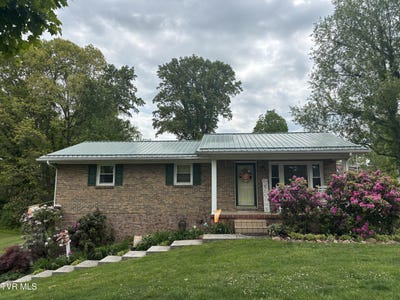 /international/us/281-canterbury-lane-bristol-va-110107822845/