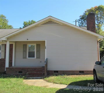 /international/us/104-neely-court-rock-hill-sc-110109369059/